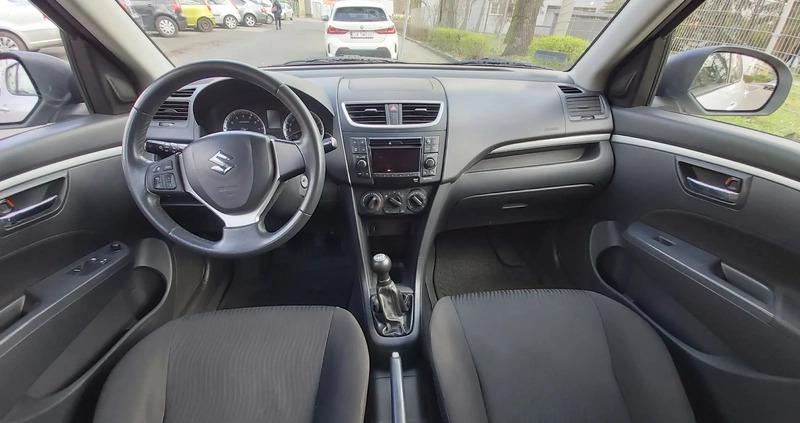 Suzuki Swift cena 19900 przebieg: 205000, rok produkcji 2012 z Wrocław małe 46